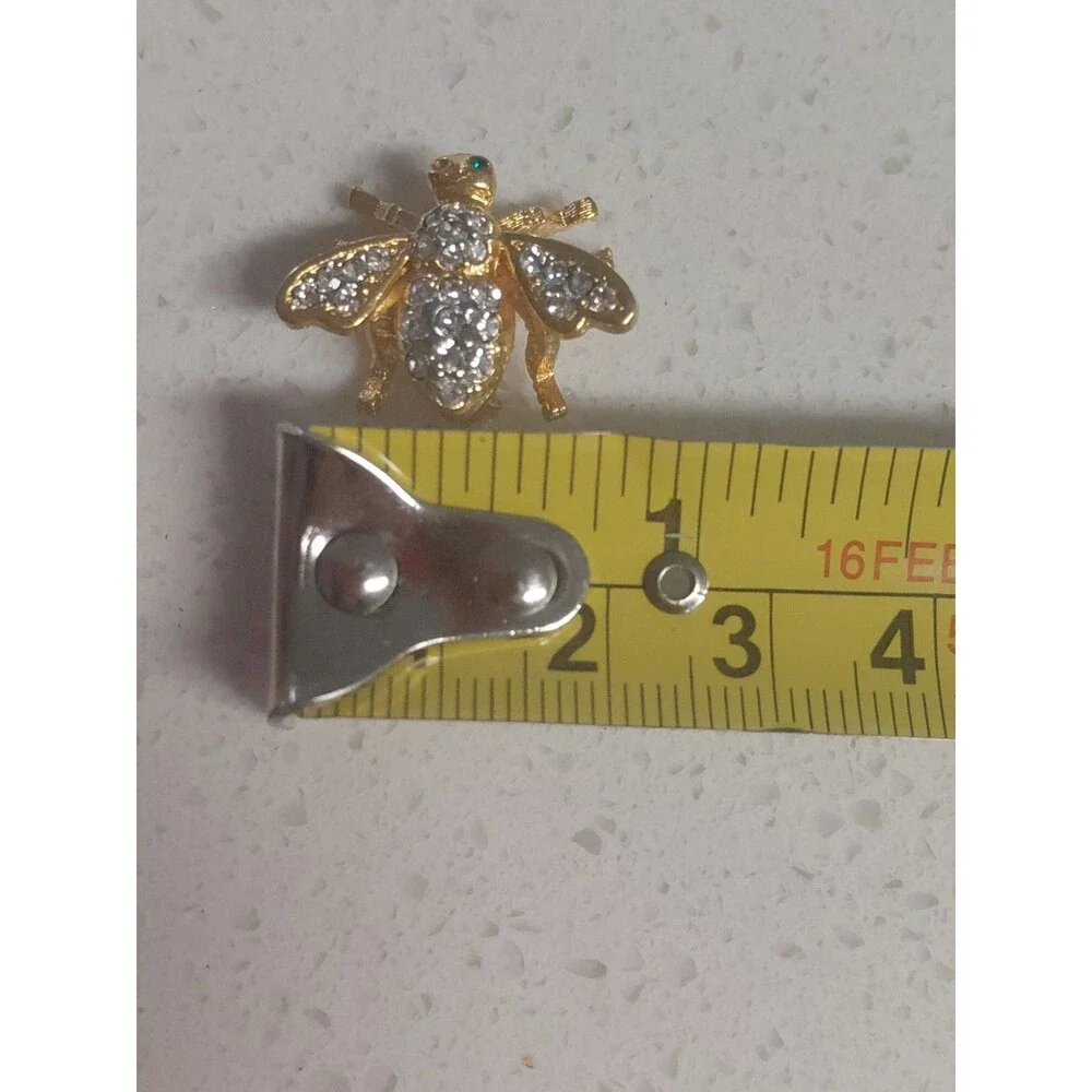 JOAN RIVERS Bee Brooch Pin Pave crystals green eyes (missing 1 eye) 1